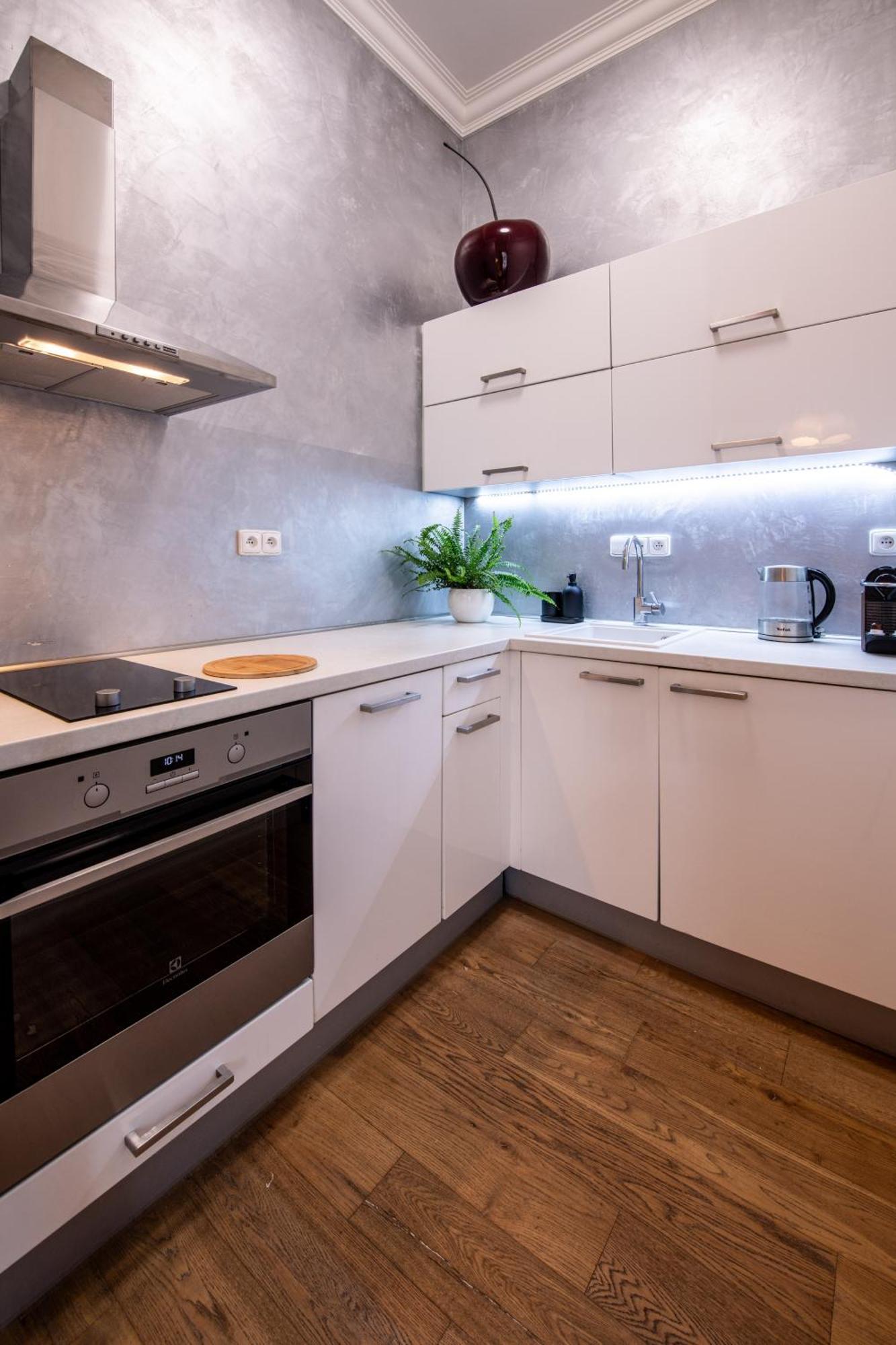 Modern Downtown Apt - Renovated, On Ideal Location براغ المظهر الخارجي الصورة