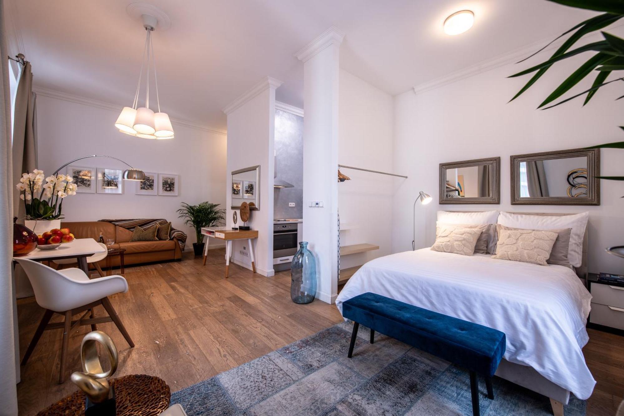 Modern Downtown Apt - Renovated, On Ideal Location براغ المظهر الخارجي الصورة